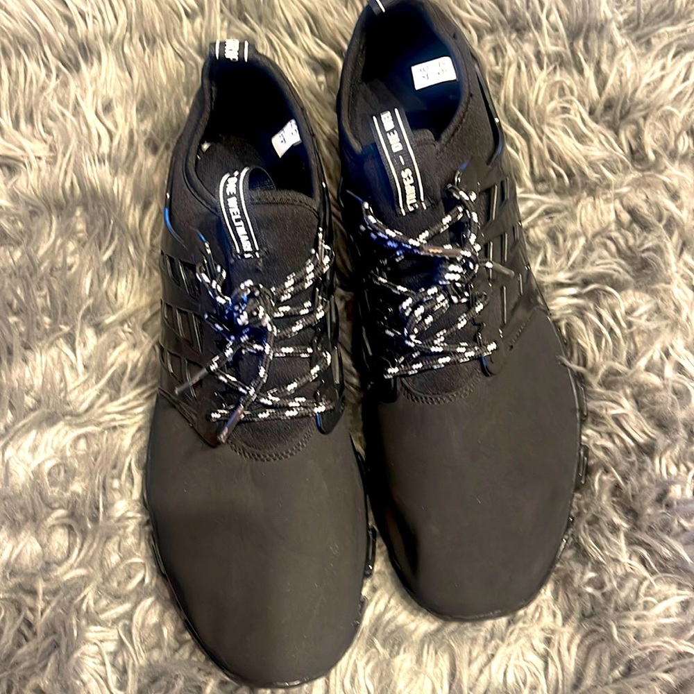 Spgorio NWOT men’s athletic shoes